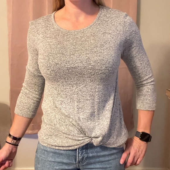 Mi Heather Gray Women's Long Sleeve Top - Picture 1 of 3